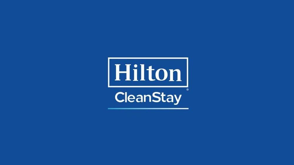 Hilton Mall Of Istanbul Exterior foto Hilton CleanStay logo